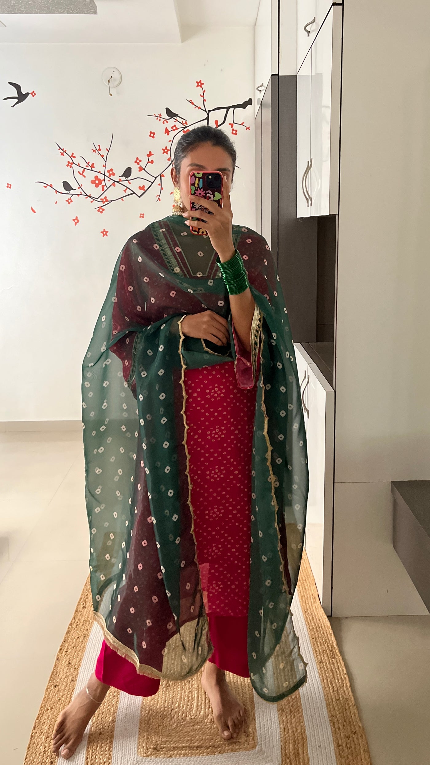 Gulabi bandhani suite set                      (With Organza Dupatta)