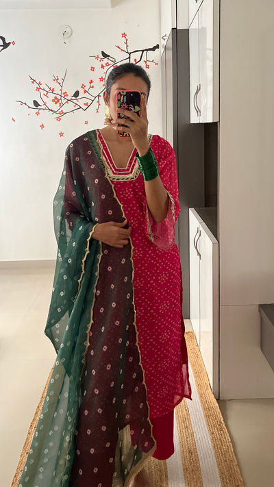 Gulabi bandhani suite set                      (With Organza Dupatta)